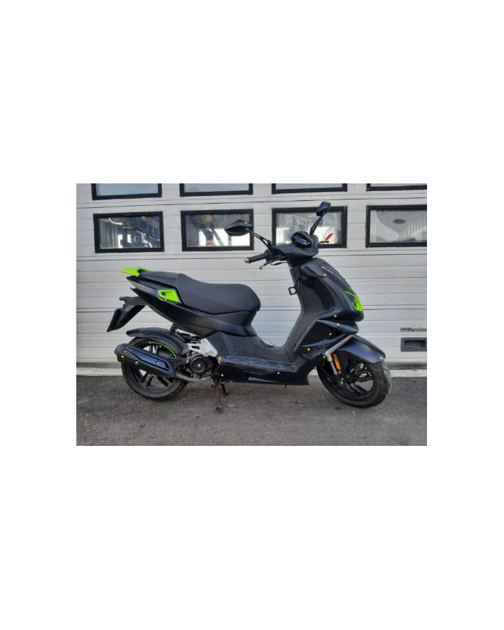 Peugeot Speedfight 4