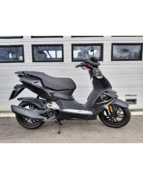 Peugeot Speedfight 4