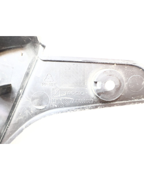 Vespa Sprint/Primavera, passagerarfotplatta vänster