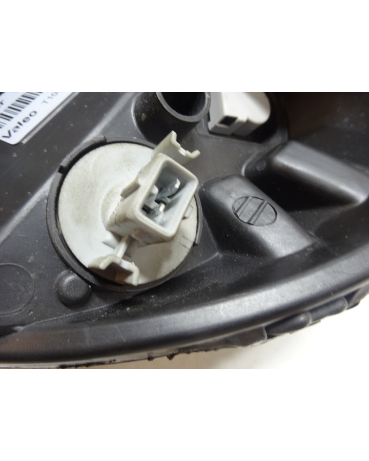 Ligier JS50, framlykta höger