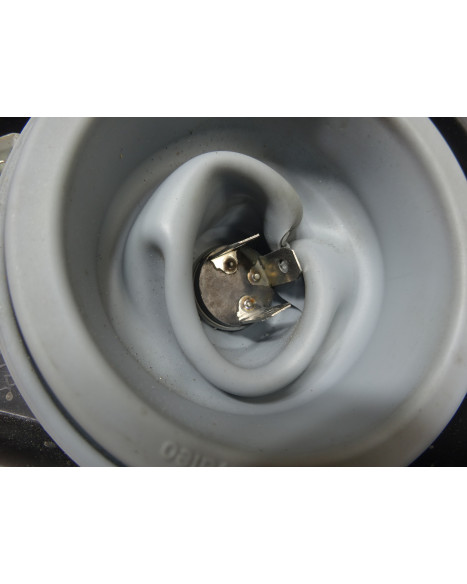 Ligier JS50, framlykta höger