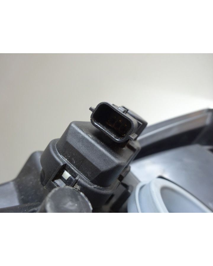 Ligier JS50, framlykta höger