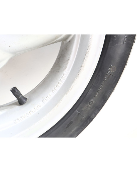 Kymco Vitality, bakhjul