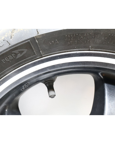 Yamaha Aerox, bakhjul