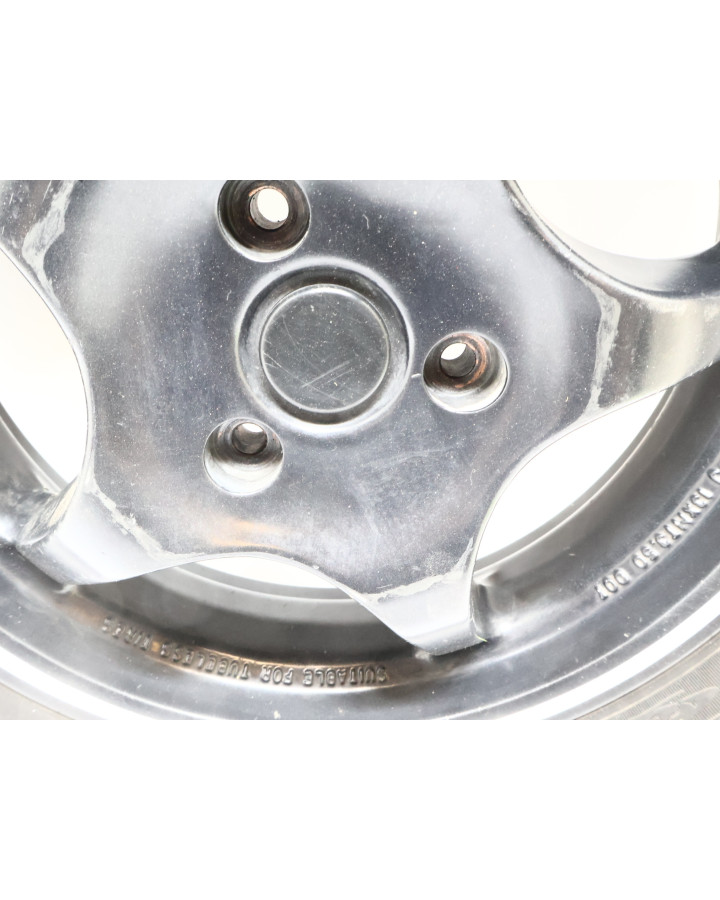 Yamaha Aerox, bakhjul