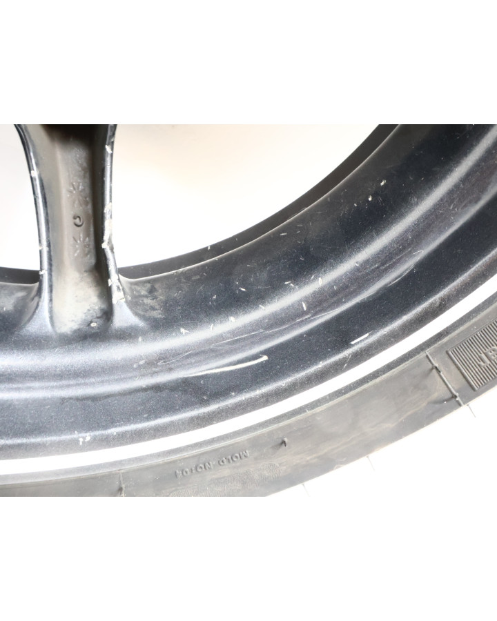 Yamaha Aerox, bakhjul