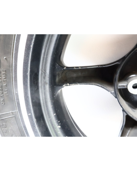 Yamaha Aerox, bakhjul