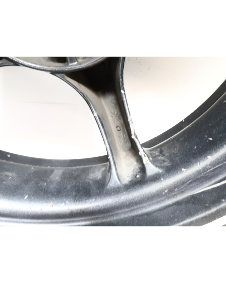 Yamaha Aerox, bakhjul