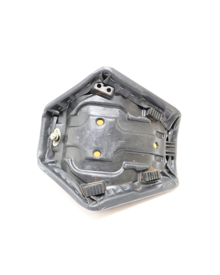 Suzuki VZ 800 Marauder, sadel