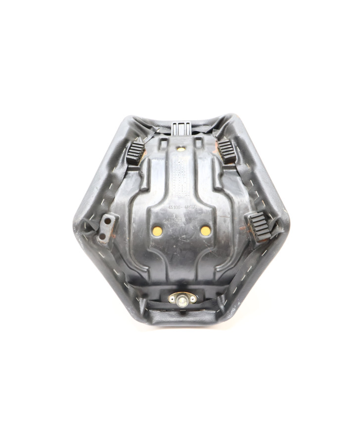 Suzuki VZ 800 Marauder, sadel