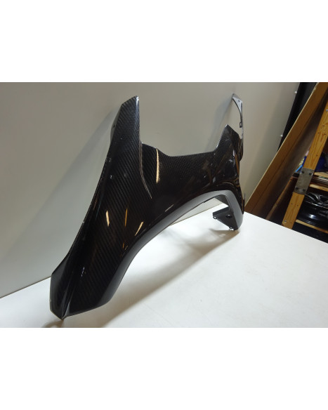 Yamaha R1M, sidokåpa vänster kolfiber