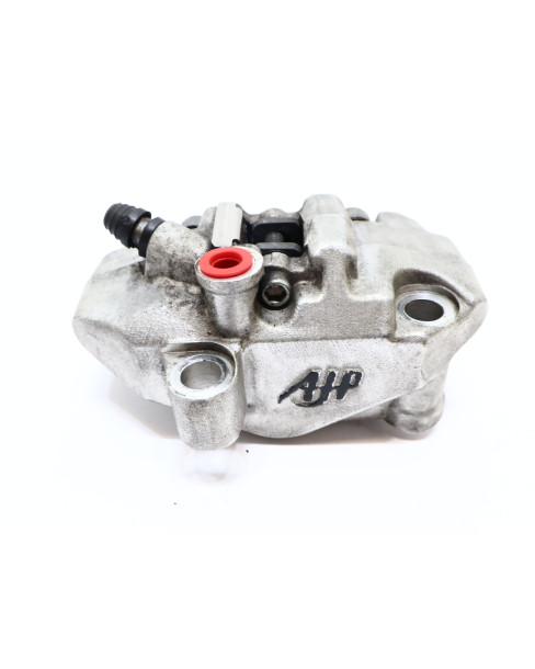 Derbi Senda DRD Pro, bromsok fram