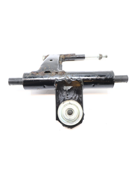 Vespa Sprint/Primavera, motorfäste