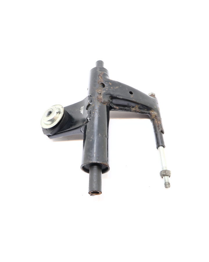 Vespa Sprint/Primavera, motorfäste