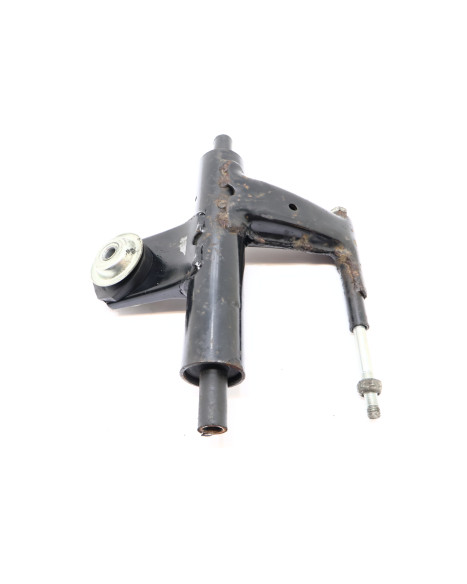 Vespa Sprint/Primavera, motorfäste