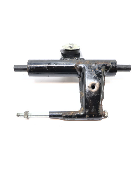 Vespa Sprint/Primavera, motorfäste