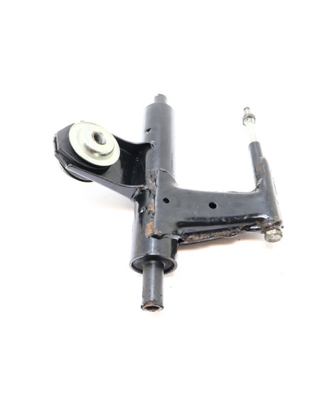 Vespa Sprint/Primavera, motorfäste