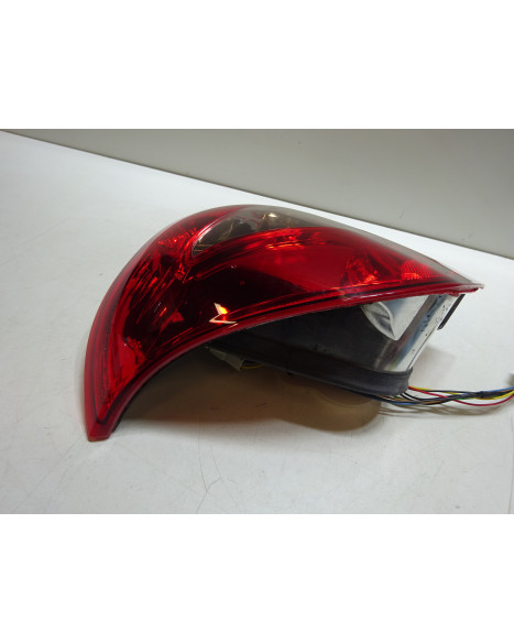 Aixam S8, baklykta vänster