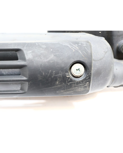 Yamaha Slider, avgassystem