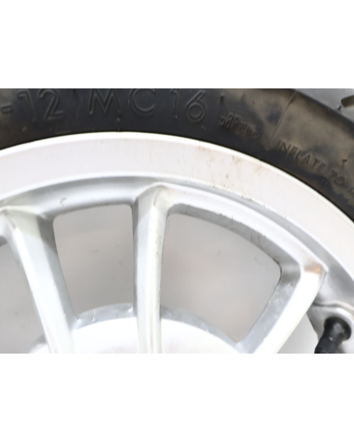 Vespa Primavera, bakhjul