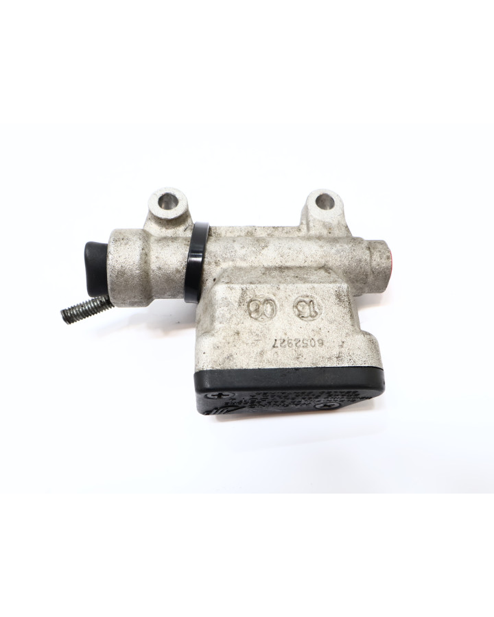 Derbi Senda DRD Pro, bromscylinder bak