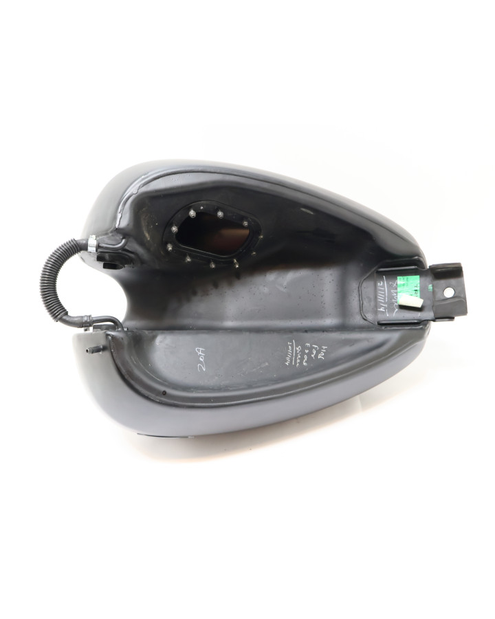 Harley-Davidson Street 750, bränsletank