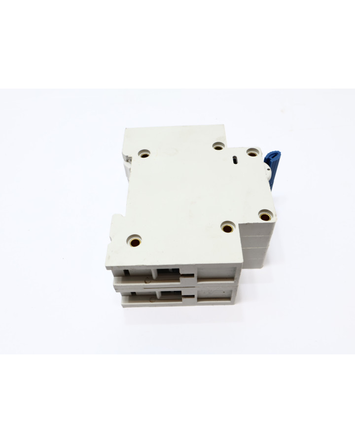 Fritidsvagnen, jordfelsbrytare