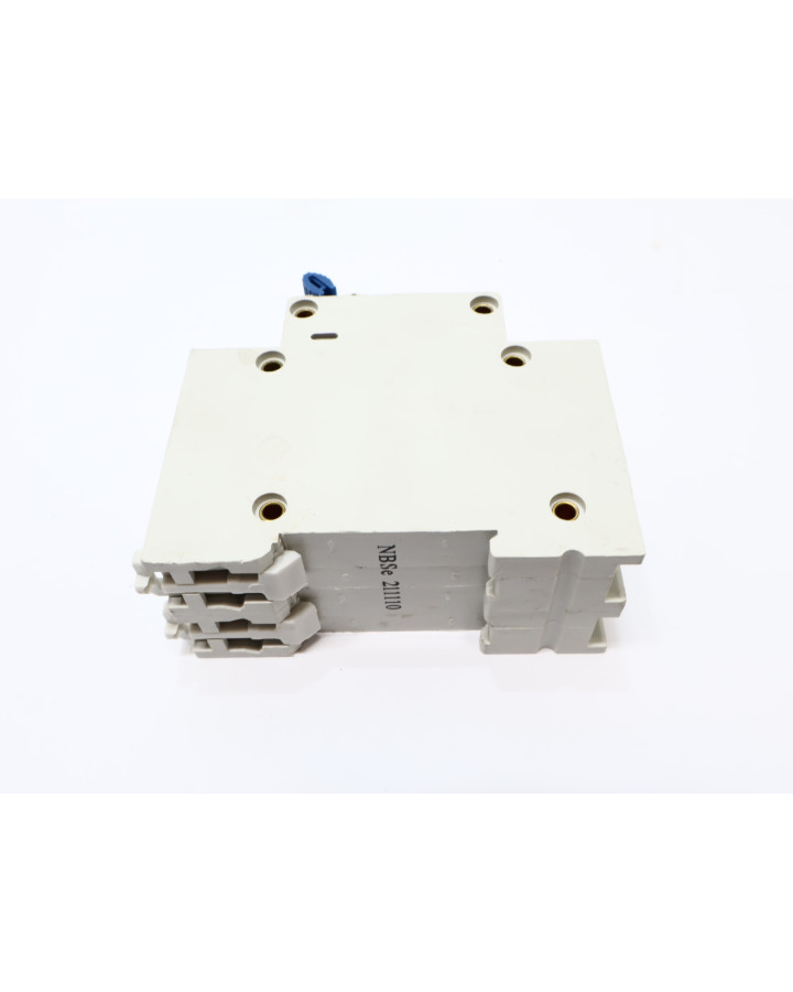 Fritidsvagnen, jordfelsbrytare