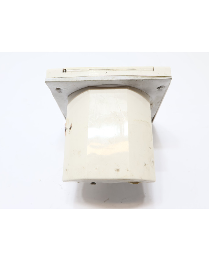 Fritidsvagnen, CEE inbyggt eluttag