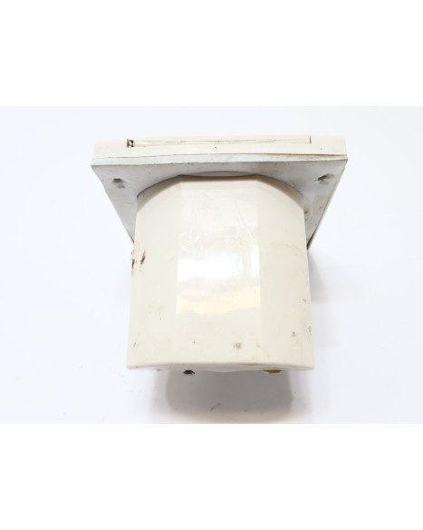 Fritidsvagnen, CEE inbyggt eluttag