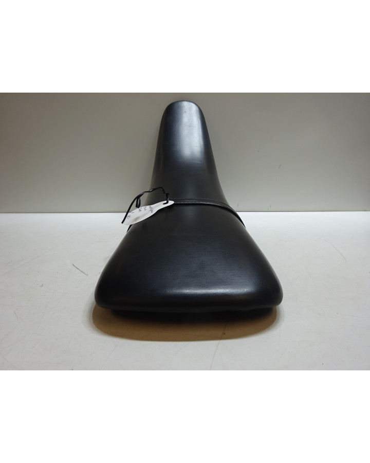 Motorhispania Furia, sadel