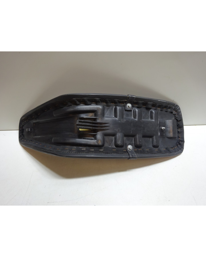 Motorhispania Furia, sadel