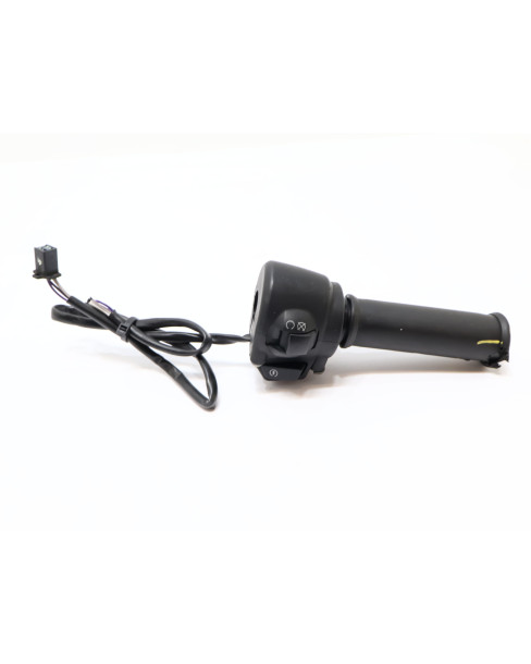 Harley-Davidson Street 750, omkopplare med gashandtag höger