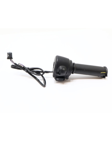 Harley-Davidson Street 750, omkopplare med gashandtag höger