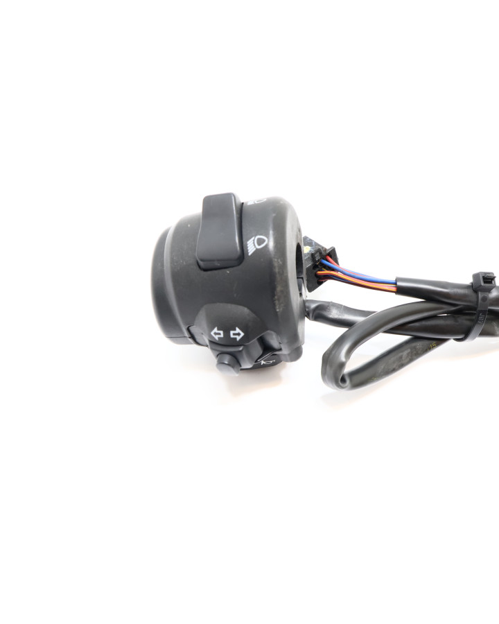 Harley-Davidson Street 750, omkopplare vänster