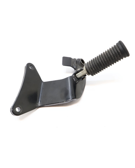 Harley-Davidson Street 750, fotpinne höger komplett