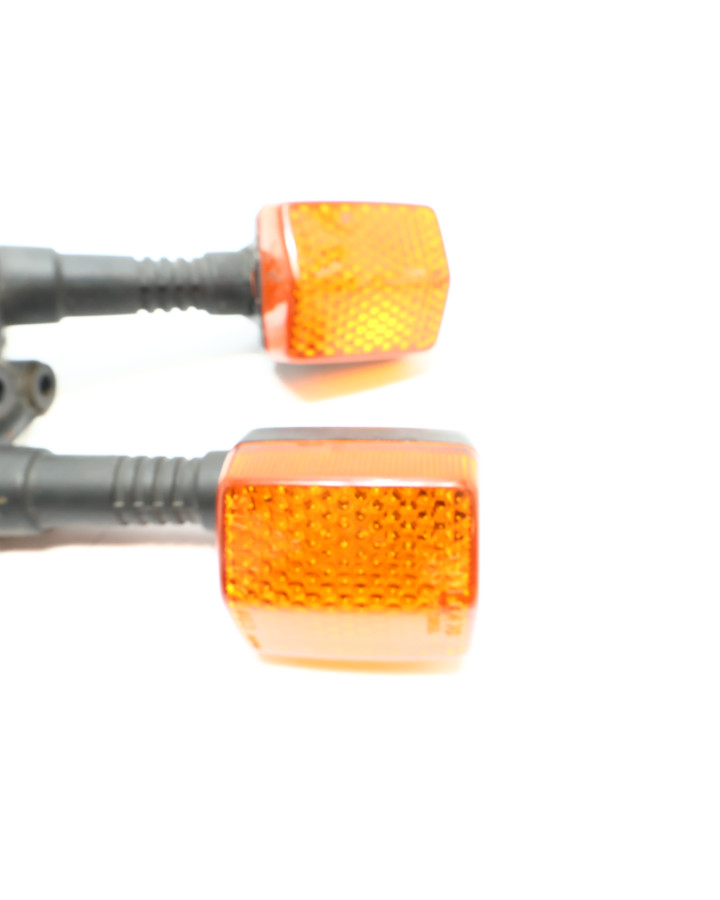 Honda XRV750 Africa Twin, blinkers bak (par)