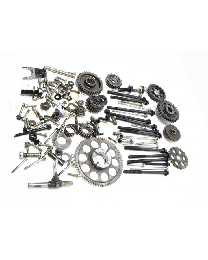 Harley-Davidson Street 750, motordelar/skruvkit...