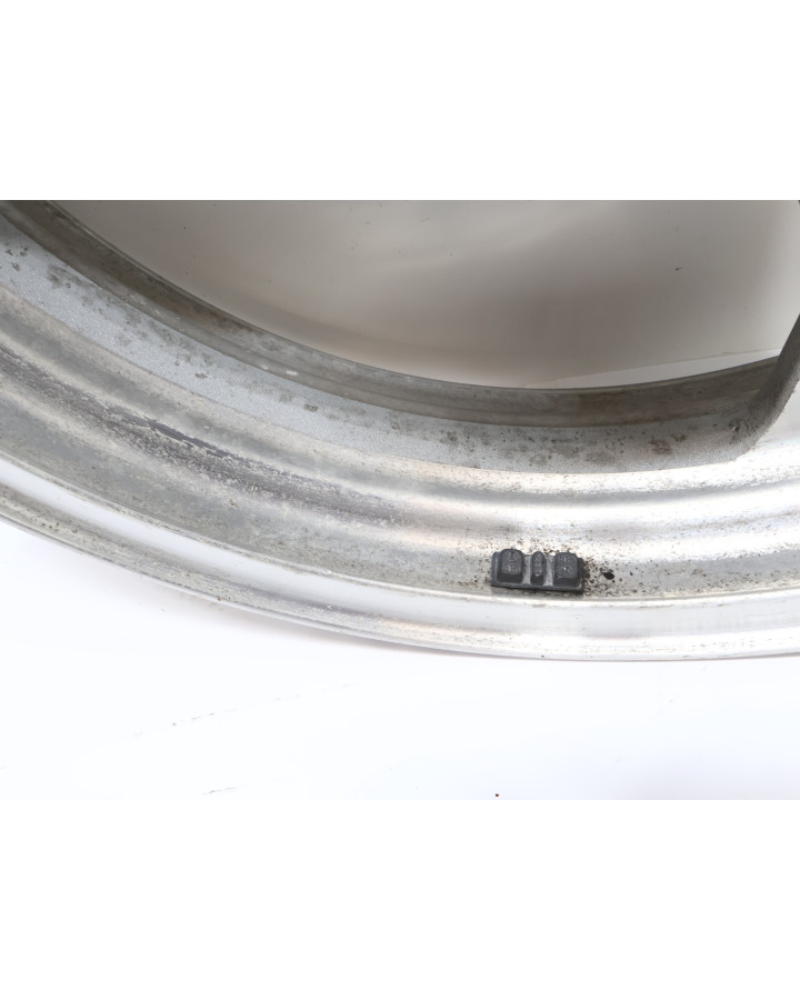 Kawasaki VN1500 Mean Streak, framfälg