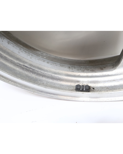 Kawasaki VN1500 Mean Streak, framfälg