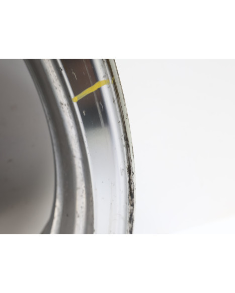 Kawasaki VN1500 Mean Streak, bakfälg