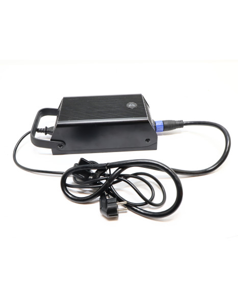 NIU MQi GT, batteriladdare