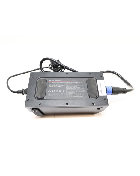 NIU MQi GT, batteriladdare