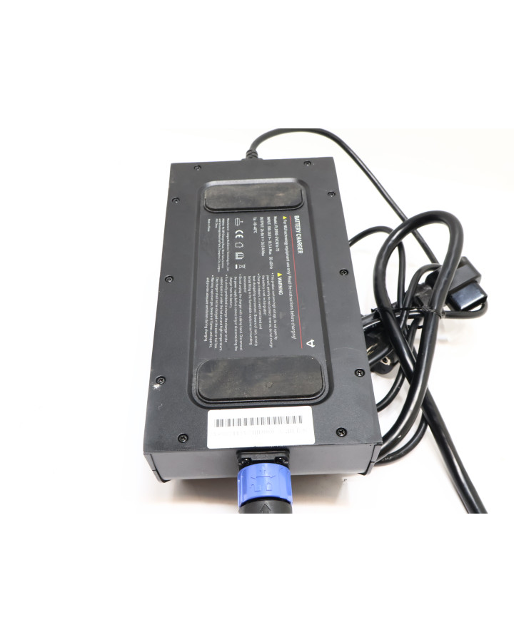 NIU MQi GT, batteriladdare