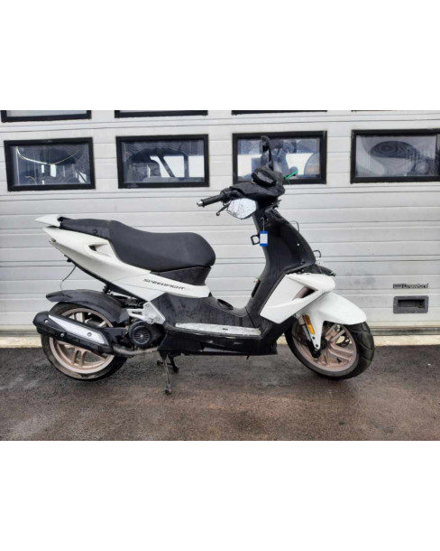 Peugeot Speedfight 4