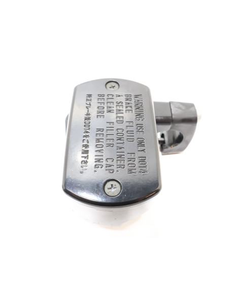 Yamaha XVS 1300A Midnight Star, bromscylinder fram