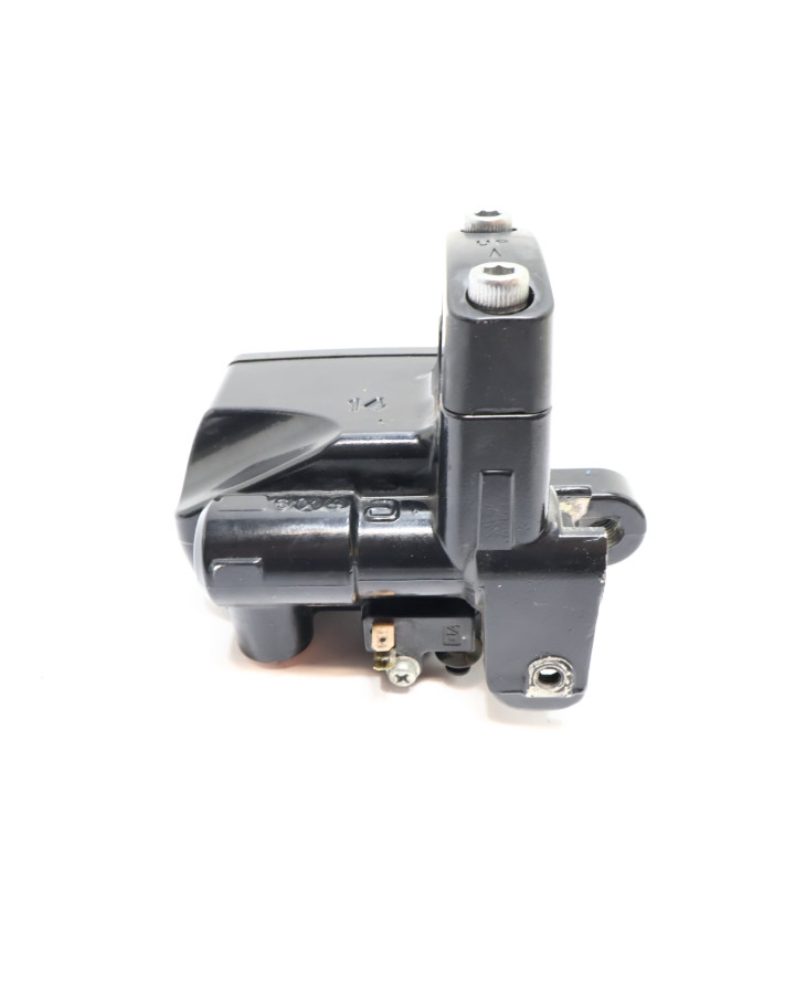 Yamaha XVS 1300A Midnight Star, bromscylinder fram