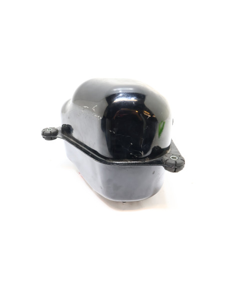 Yamaha XV 1900A Midnight Star, reserv bränsletank