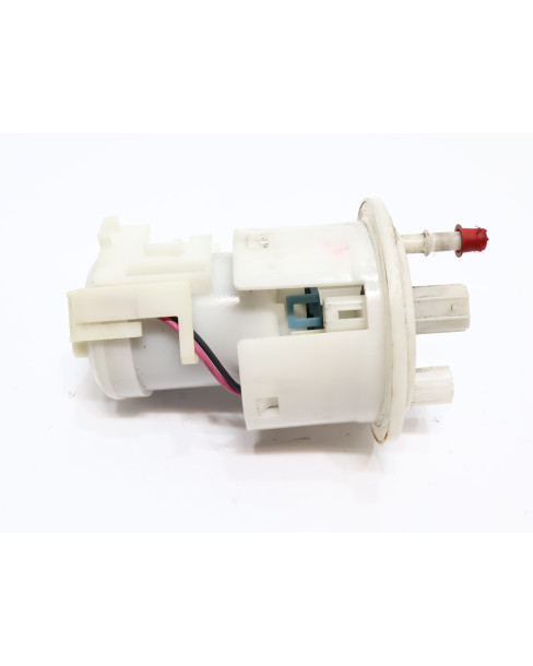 Yamaha XVS 1300A Midnight Star, bränslepump