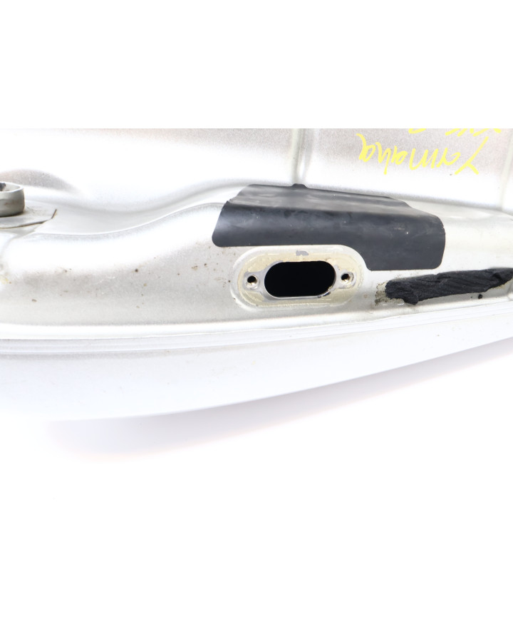 Yamaha XVS 1300A Midnight Star, bränsletank